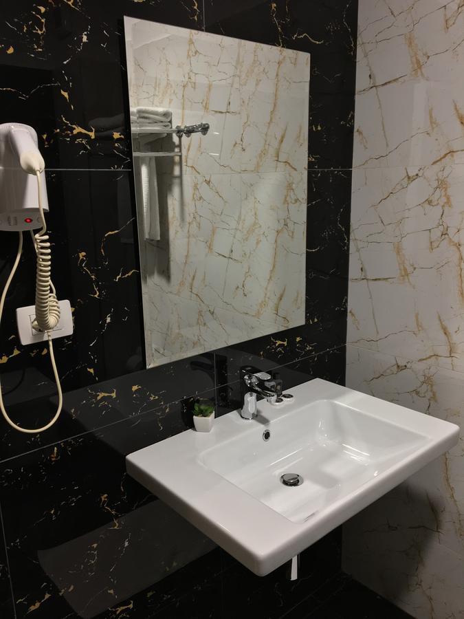 Soleo Hotel Tiranë Ngoại thất bức ảnh